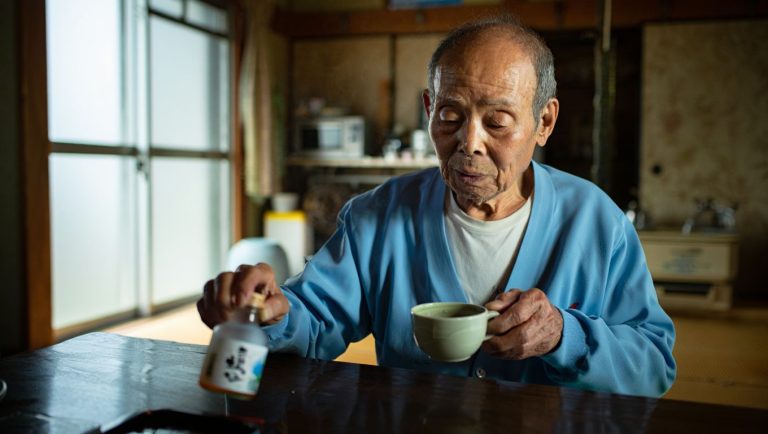 65歳を過ぎたら朝起きてすぐのこの動作が記憶力に意外な影響を与える