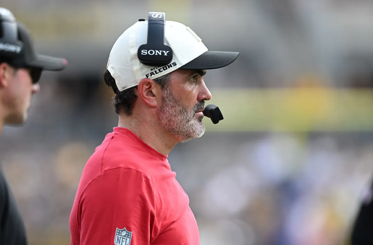 Sep 13, 2026; Pittsburgh, Pennsylvania, USA; Atlanta Falcons head coach Kevin Stefanski during the third quarter against the Pittsburgh Steelers at Acrisure Stadium. Mandatory Credit: Barry Reeger-Imagn Images