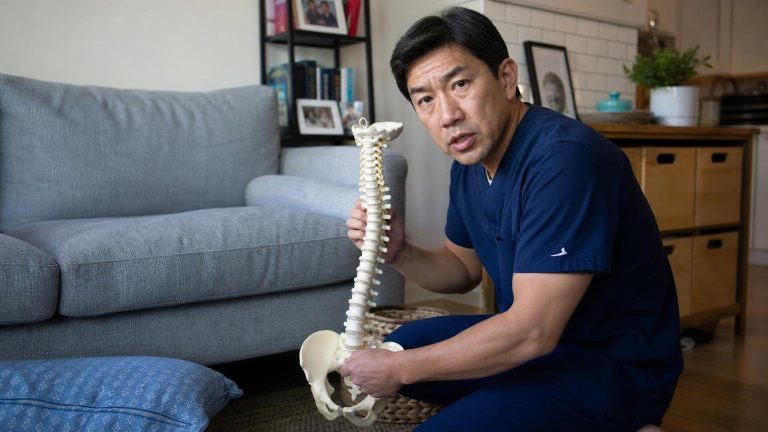 「私は整形外科医ですが床に座るのだけは絶対にしません」
