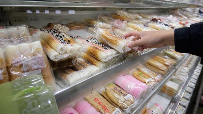 スーパーで定番のこの練り物は実は砂糖も塩分もかなり多かった