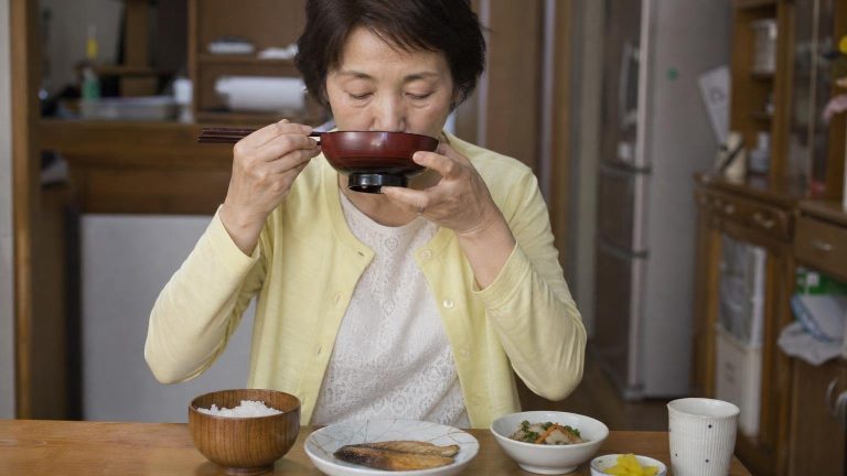 毎日の味噌汁は本当に塩分の摂りすぎになるのか？管理栄養士が答える